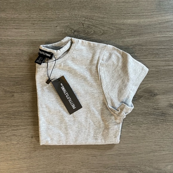 Basic Grey Short Sleeve Top - Picture 3 of 5